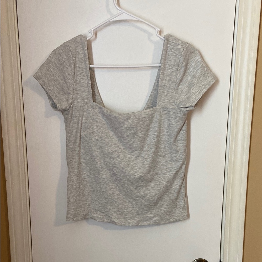 EUC Vuori Gray Women's Top - Picture 2 of 4